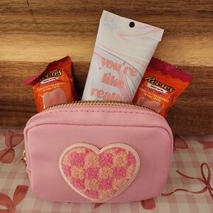 Valentine's Coin Purse With Candy